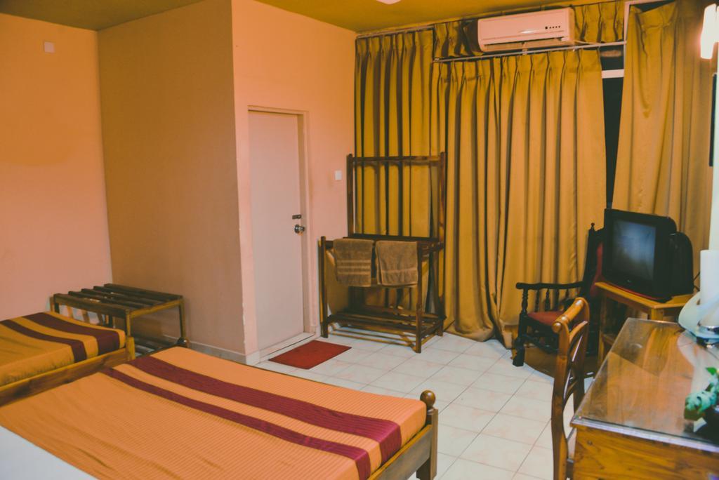 Anon Rest Hotel Dambulla Bagian luar foto