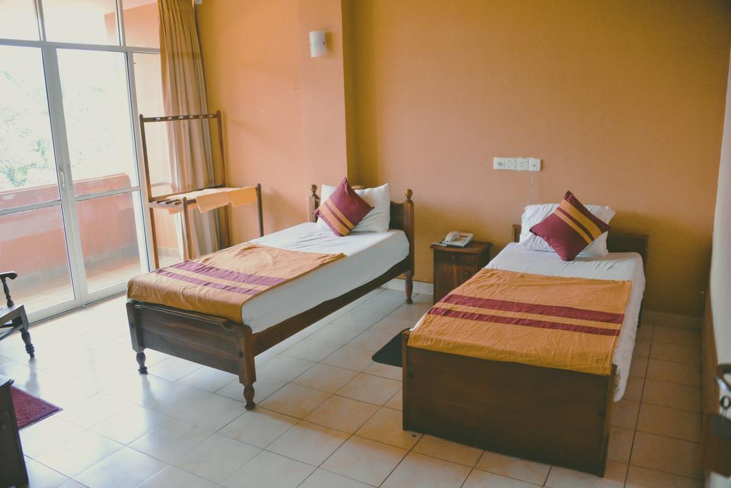 Anon Rest Hotel Dambulla Bagian luar foto