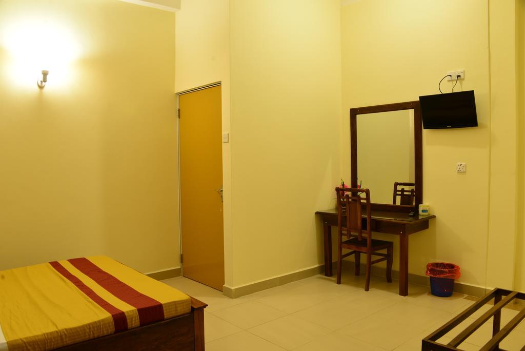 Anon Rest Hotel Dambulla Bagian luar foto